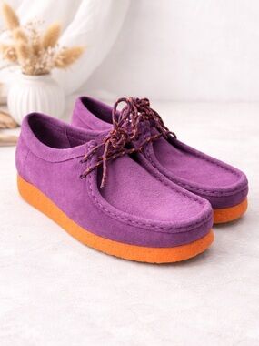 Clarks wallabee women’s oxford Purple Suede combi Orange Soles size 6.5
